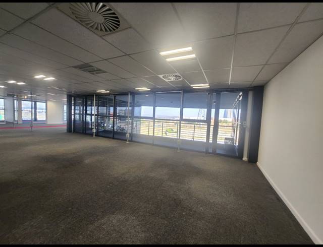 760M² OFFICE TO LET IN VORNA VALLEY